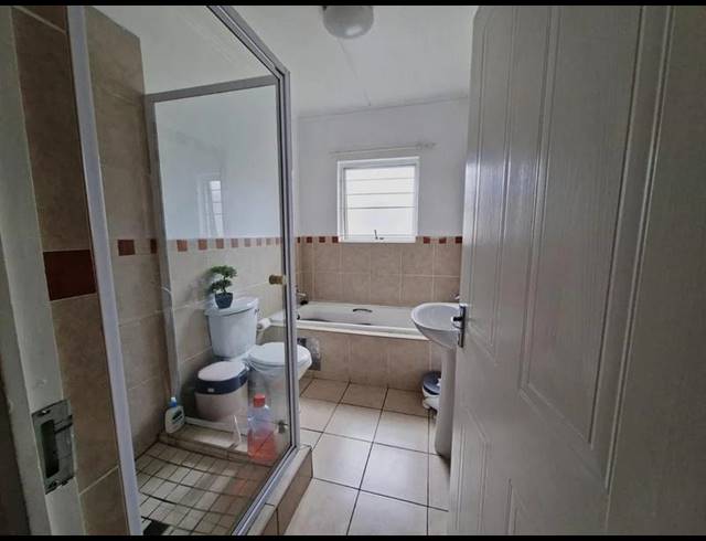 2 BEDROOM APARTMENT FOR SALE IN MEREDALE